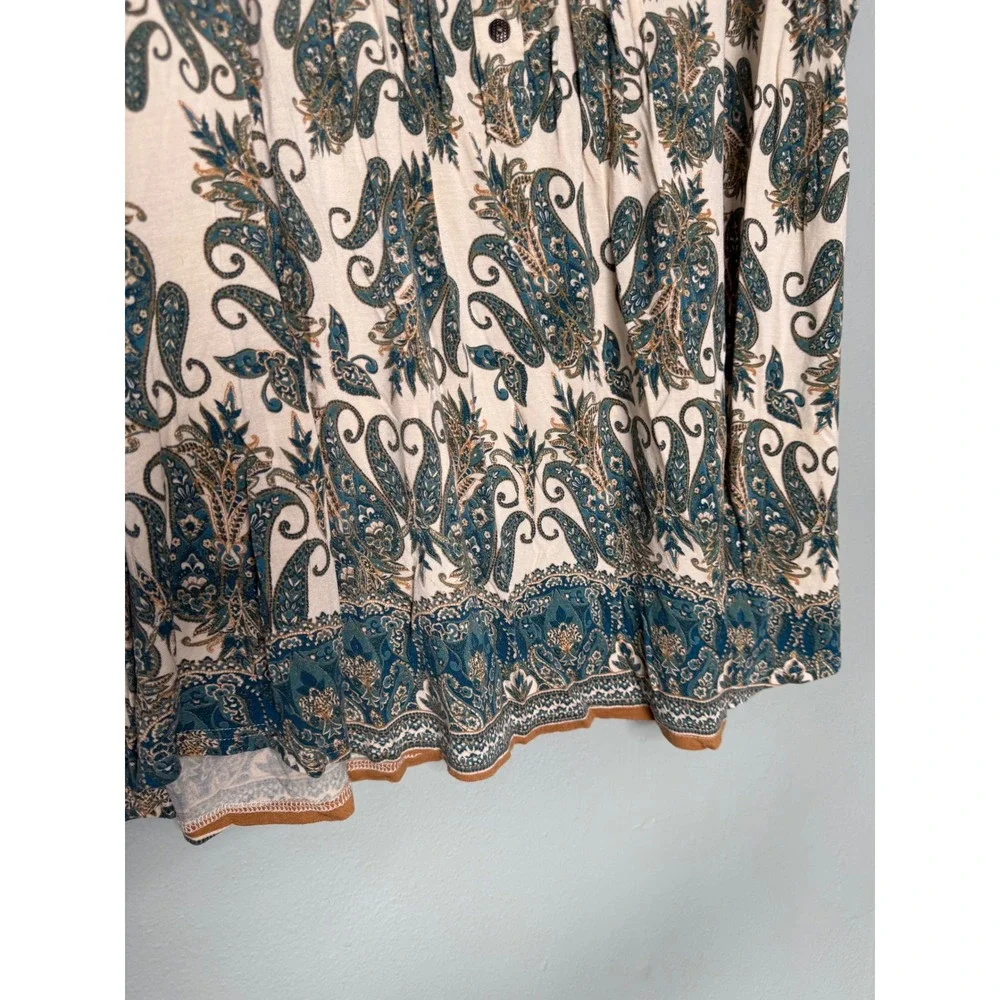 Rose + Olive blue and beige paisley print 1/4 button down boho‎ blouse comfort